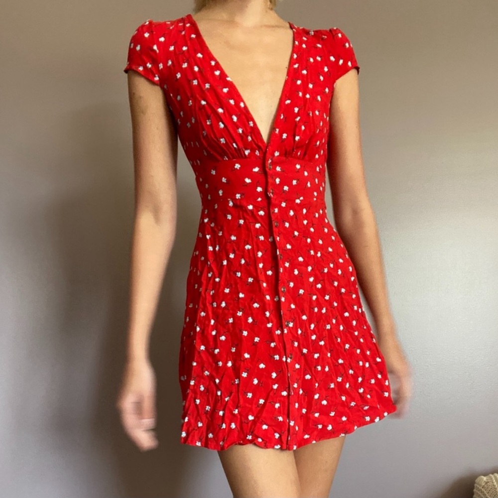 Forever 21 Floral Mini Dress 🌹